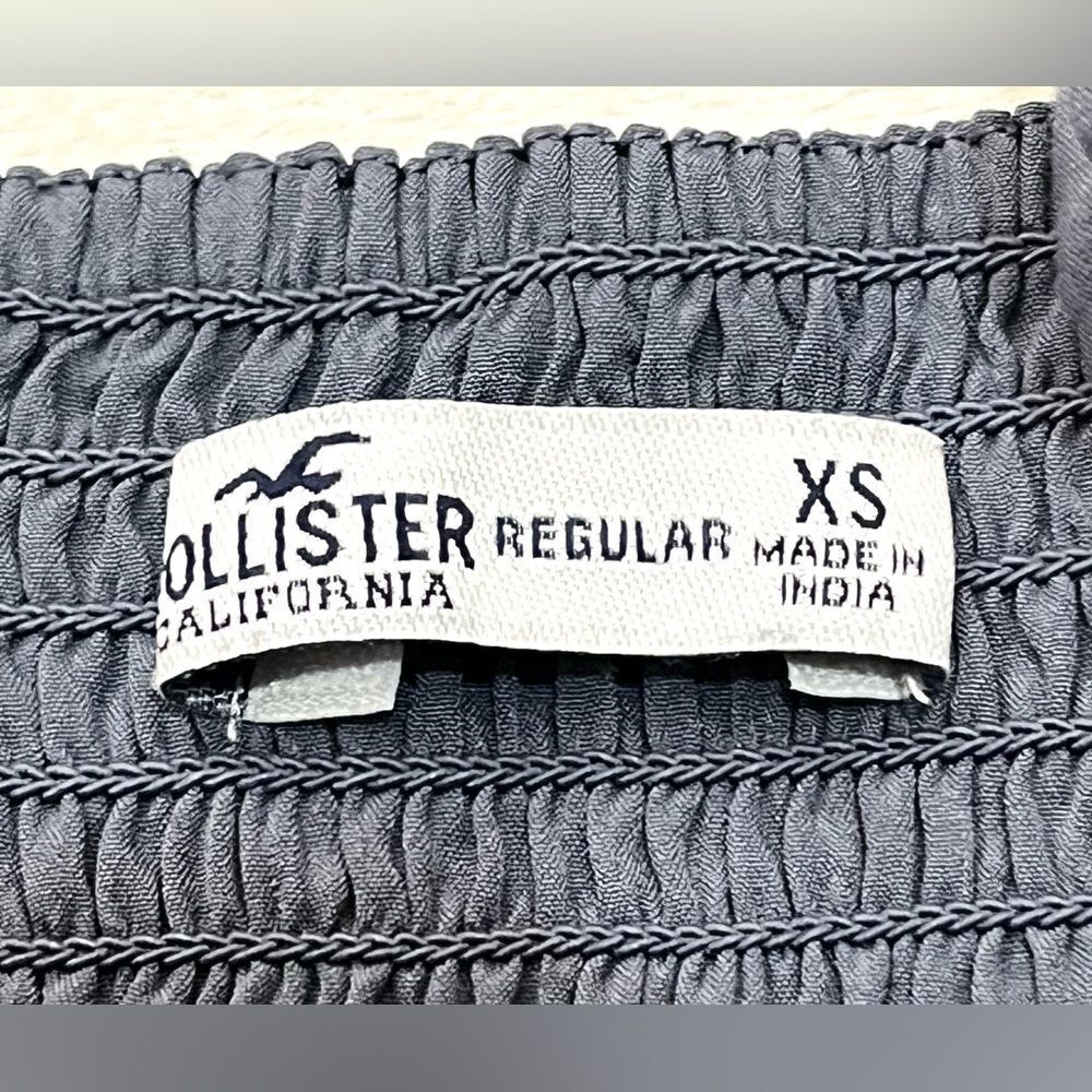Hollister California Women’s Blue Eyelet Dress with Smocked Top Adjustable Strap - Picture 9 of 15